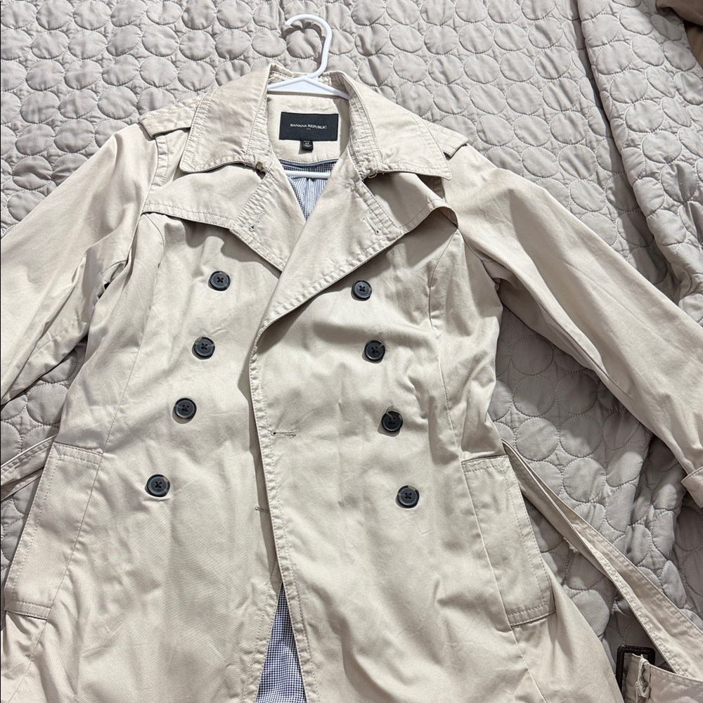 Banana Republic Beige Double-Breasted Trench Coat
